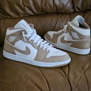 Men's Nike Air Jordan 1 Mid Tan Gum Size 14 (WORN 3x only)